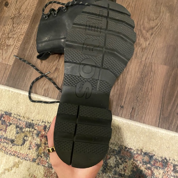SOREL lace up boot - Picture 5 of 5